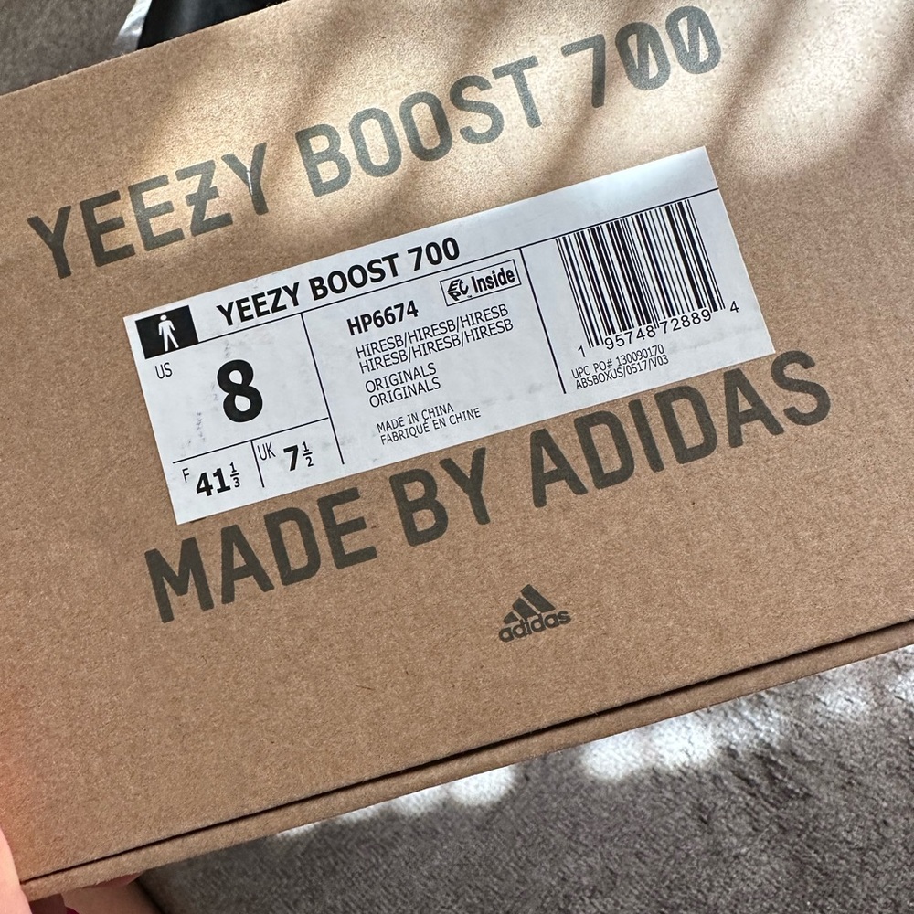 Yeezy boost 700 - Picture 3 of 6